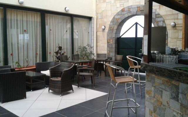 Diogenis Blue Palace
