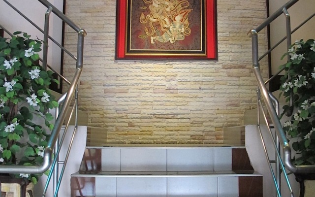 Grand Pinnacle Hotel