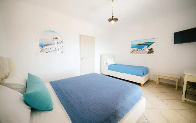 Blue Arise Fira Hotel