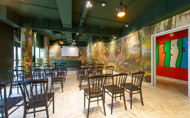 Admiral Art Hotel