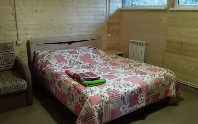 Lesnaya Imperiya Turisticheskaya Baza