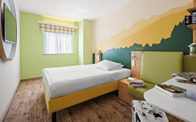 Hey Lou Hotel Piding	