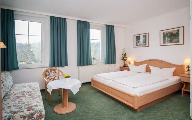 Landhotel Goldener Löwe mit Pension Am Taurastein