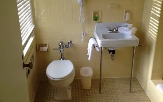 The Wooster Inn