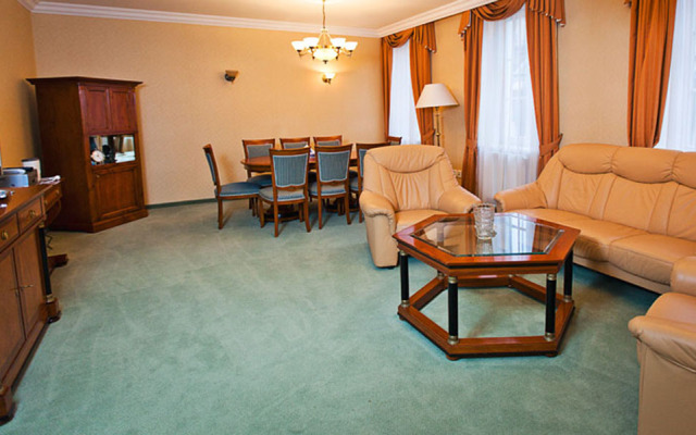 Lazensky Hotel Moskevsky Dvur