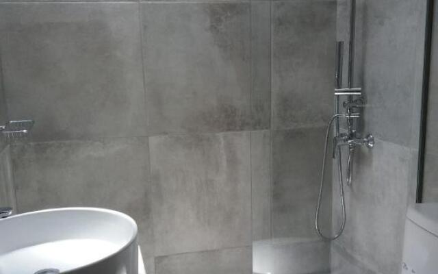 Flora Rooms & Apartments
