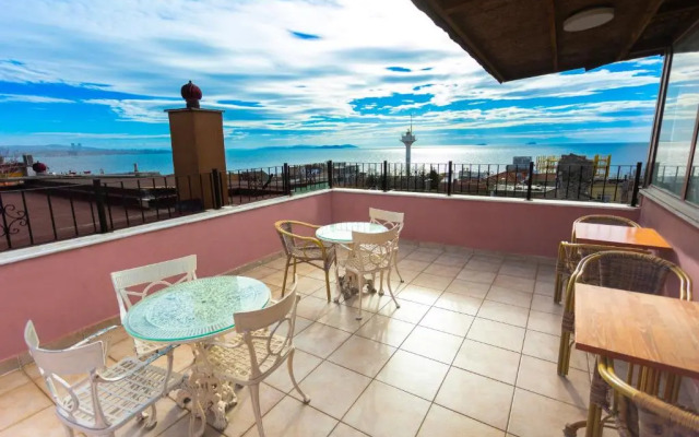 Tashkonak Studio Suites