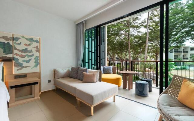 Le Méridien Phuket Mai Khao Beach Resort