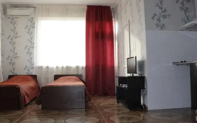 Apartment on Kamyshovaya 41, apt 19