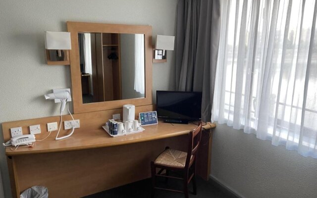Travelodge Liverpool Central Queens Dock and Arena Hotel