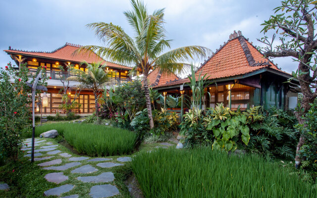 Arya Arkananta Resort and Spa Hotel 