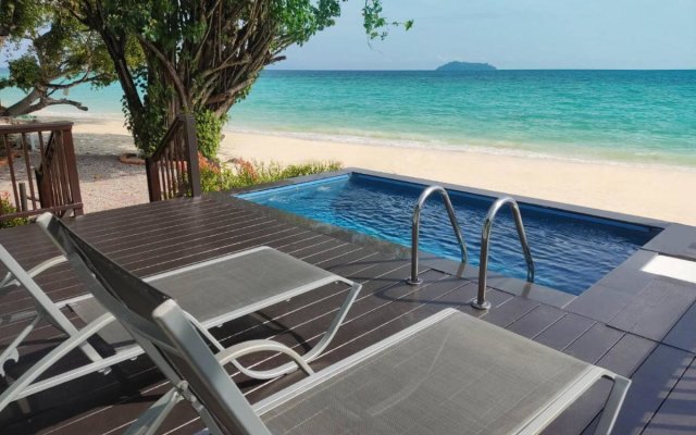 Phi Phi Holiday Resort – SHA Extra Plus