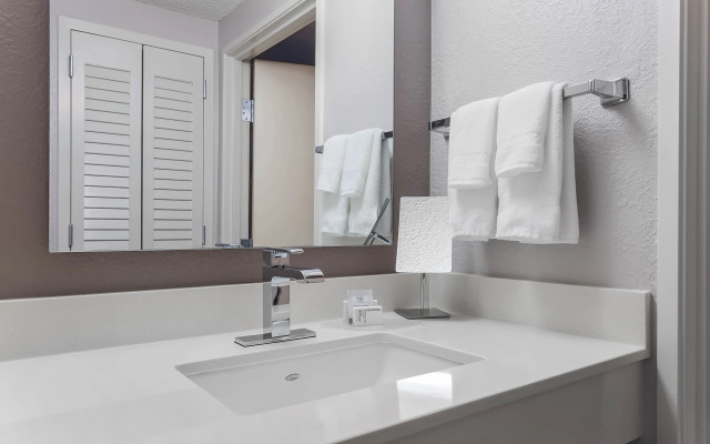 Courtyard by Marriott Tampa Brandon