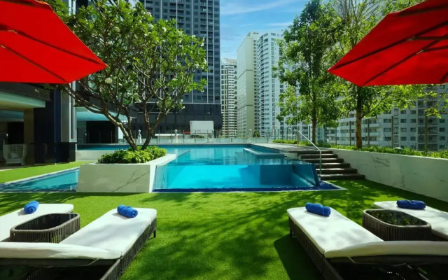 SILQ Hotel And Residence