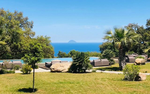 Vallegrande Nature Resorts