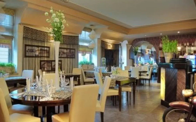 Hotel Ester