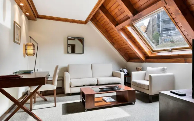 Occitania Family room with view - Photo 4