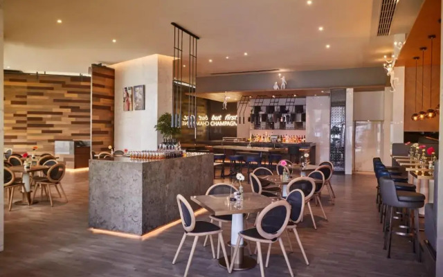 Media One Hotel Dubai