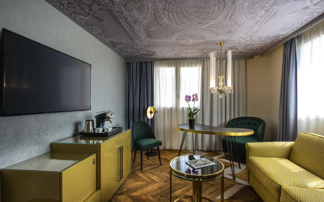 Hôtel Le Louis Versailles Château-MGallery by Sofitel