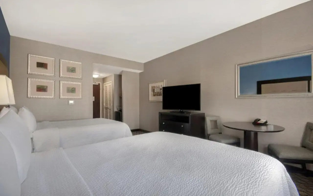 Holiday Inn Detroit Metro Airport by IHG