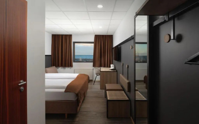 Hotel Cabin