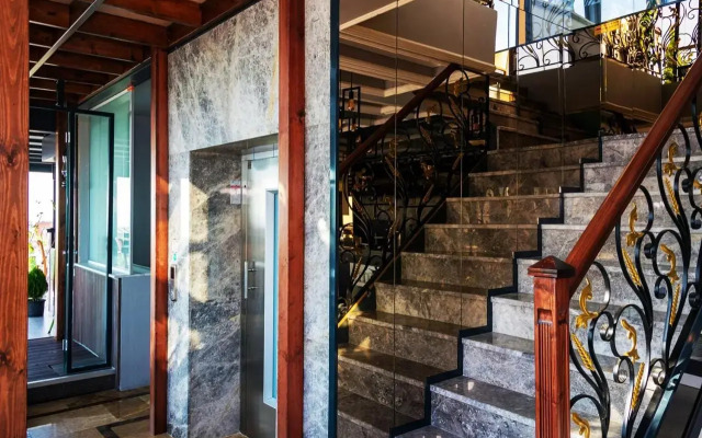 Skalion Hotel