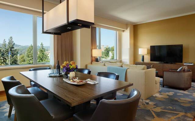 UCLA Meyer & Renee Luskin Conference Center