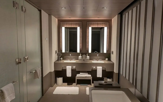 Janu Tokyo
