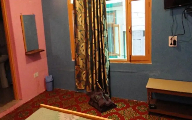 Panaash Guest house