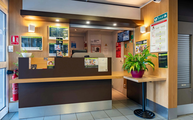 B&B HOTEL Saint-Etienne La Terrasse