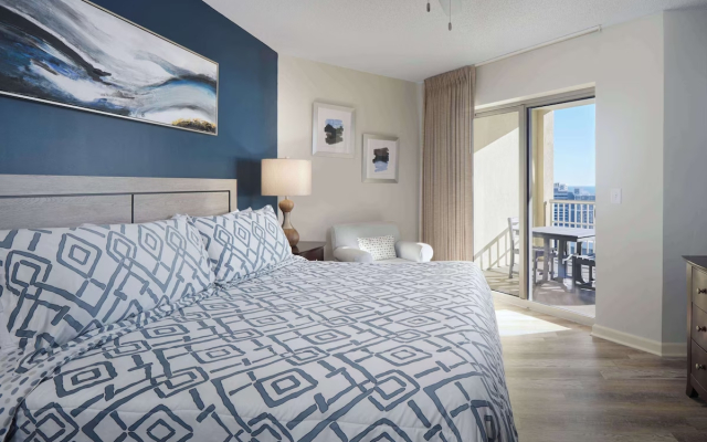 Royale Palms Condominiums