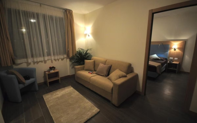 325 Tor Vergata Hotel