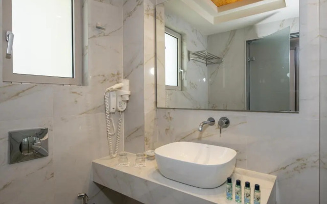 Vantaris Luxury Beach Resort
