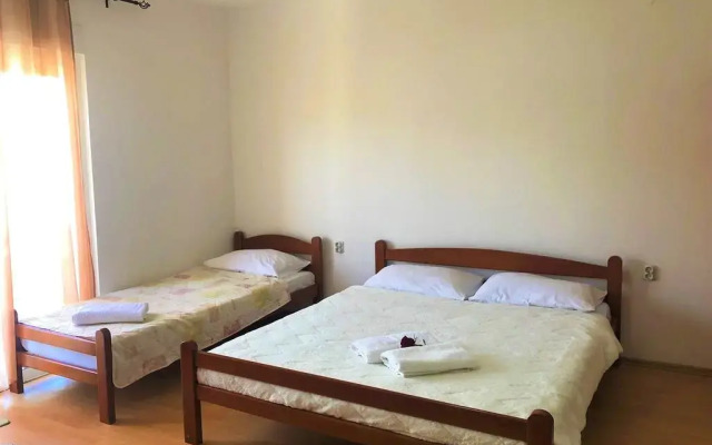 Lazorja Rooms