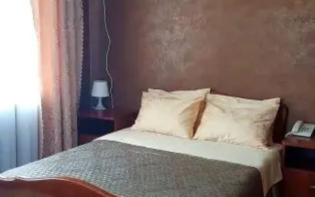 Parallel Hotel
