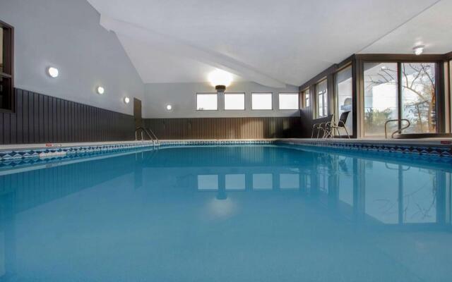 Days Inn by Wyndham Barrie