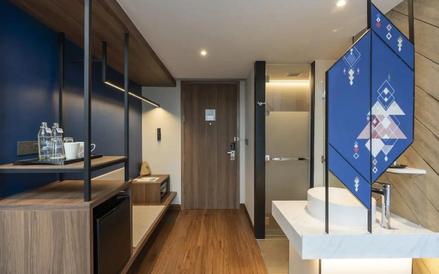 Centara Life Hotel Bangkok Phra Nakhon