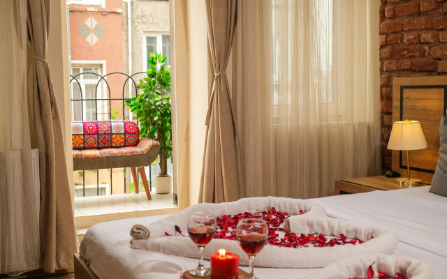 Taksim Nikea Suites 80