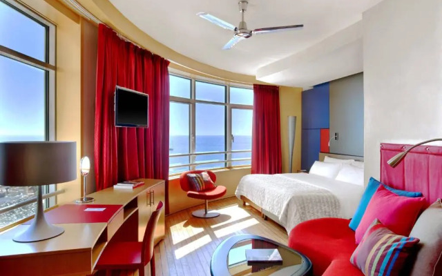 Le Meridien Beach Plaza