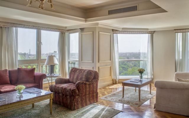 Four Seasons Hotel Cairo at First Residence