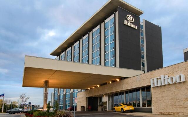 Hilton Toronto Airport Hotel & Suites