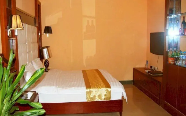 China Century Comm Meree Hotel