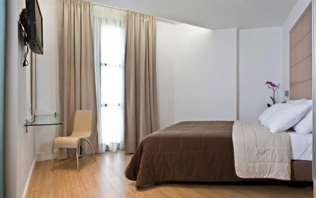 Chic Hotel
