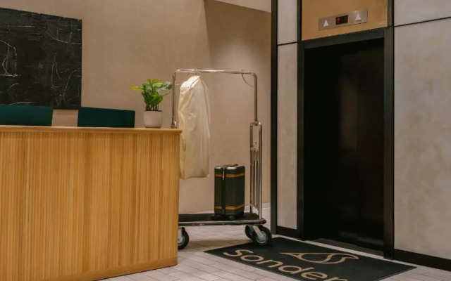 Sonder by Marriott Bonvoy The Witherspoon Apartments Center City