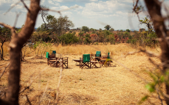 Gnu Mara River Camp