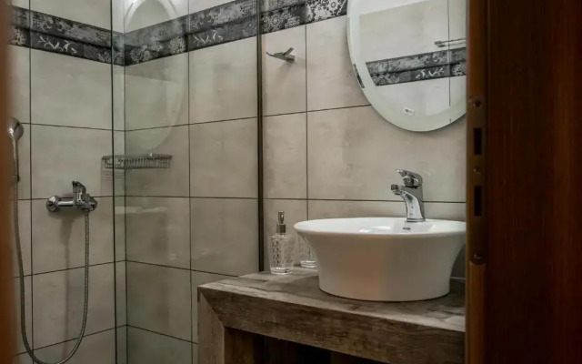 Avra Studios & Apartments