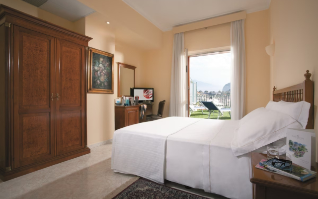 Majestic Palace Hotel