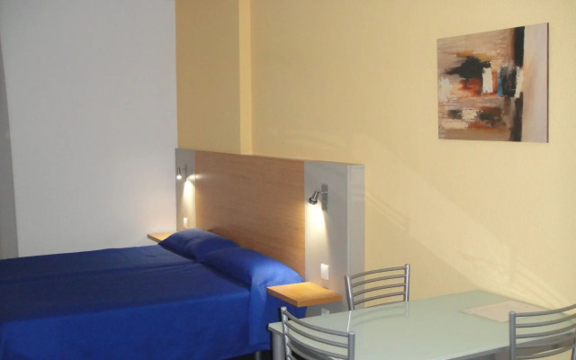 Mhc Arenales Hotel