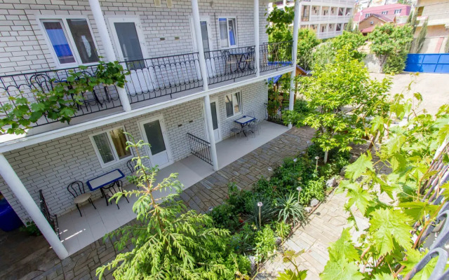 Guest House Mikhalych
