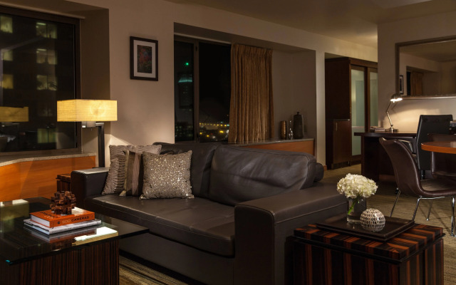 Renaissance Seattle Hotel